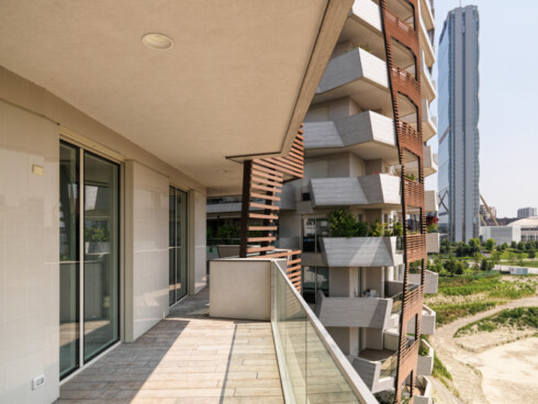 Dettaglio di un terrazzo di CityLife a Milano